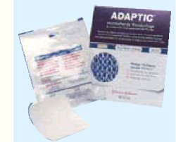 MEDICAZIONE NON ADERENTE STERILE APTIC MISURA 7,6X7,6CM 10 PEZZI 2012ZI - Farmamood